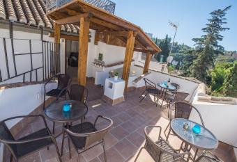 Chapizhome allows 18 year olds to book a room