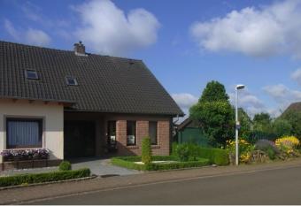 G  stehaus AM HERMANN allows 18 year olds to book a room