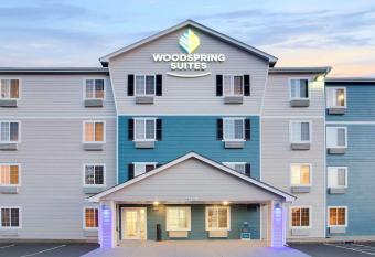 WoodSpring Suites Charlotte Shelby has Smoking rooms