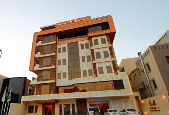 Best Level Hotel has Balcony rooms