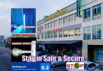 Eight Days Boutique Hotel - Mount Austin allows 18 year olds to book a room