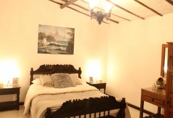 Casa de hospedaje Vivaio allows 18 year olds to book a room