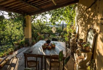 B&B Villa Panicucci allows 18 year olds to book a room