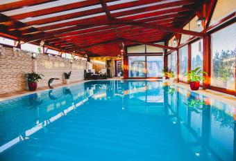 Barackos Wellness Villa F  t has Balcony rooms