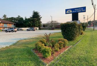 Americas Best Value Inn - Roxboro has Smoking rooms