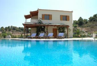 Villa Phoenix, Porto Heli has Balcony rooms