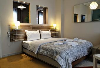 City House 3 has Balcony rooms