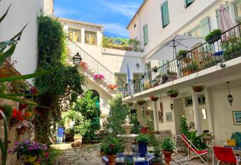 Villa Rosa B  ziers has Balcony rooms