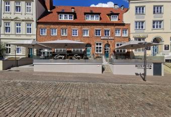 Hotel KO15 has Balcony rooms