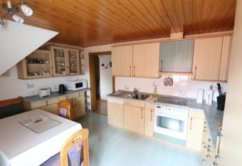 G  stewohnung in Algermissen allows 18 year olds to book a room