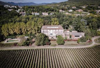 Domaine de Coubillou has Balcony rooms