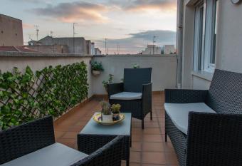 Atico de Pollo Martin allows 18 year olds to book a room