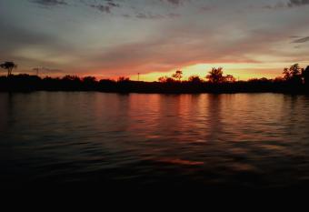 Departamento En Tigre allows 18 year olds to book a room