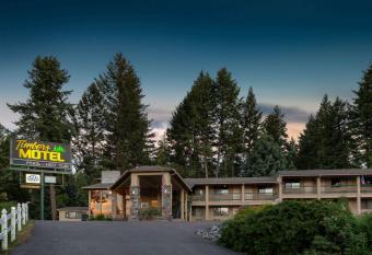 Timbers Motel allows 18 year olds to book a room