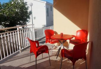 Seaview Vir Island has Balcony rooms