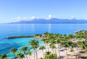Arawak Beach Resort has Balcony rooms