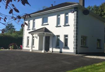 Laurel lodge has Balcony rooms
