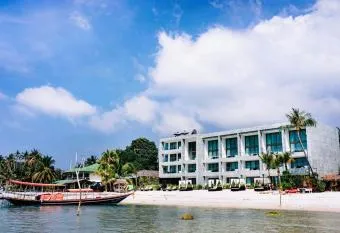 Conrad Koh Samui Residences has Smoking/Balcony rooms