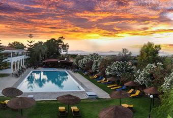 Vallian Village Hotel has Balcony rooms