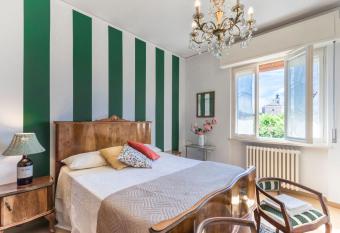 La Maison de Mely allows 18 year olds to book a room