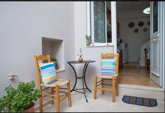 Elenia s House in Mochos has Balcony rooms