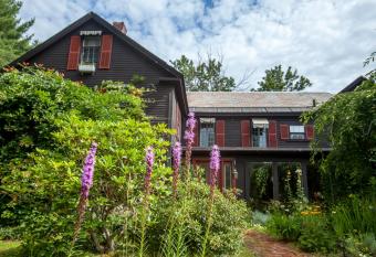 The Tartan Fox at the Meadmere has Balcony rooms