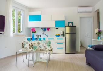 Apartments Punta by Sea has Balcony rooms