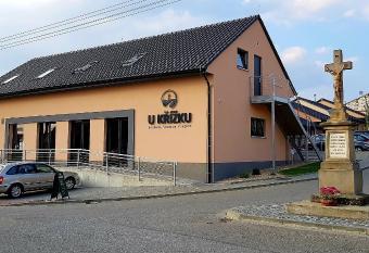 Penzion U K      ku allows 18 year olds to book a room