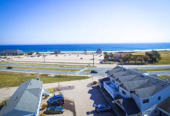 Scarborough Beach Motel allows 18 year olds to book a room