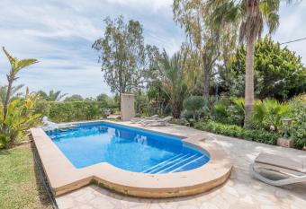 Sa Barraca has Balcony rooms