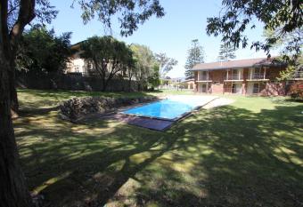 Waterview Gosford Motor Inn allows 18 year olds to book a room