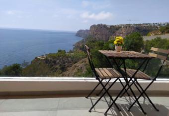 Apartament S&R, Sea and Relax has rooms with a private hot tub