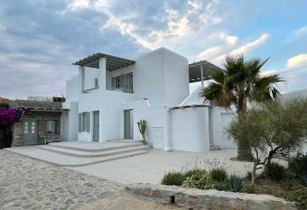 Mykonos Cocooning has Balcony rooms