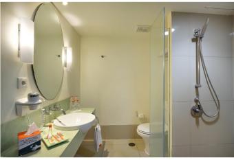 HARRIS Hotel & Residences Sunset Road has Balcony rooms