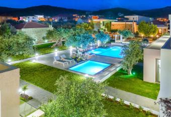 Olivia Resort has Balcony rooms