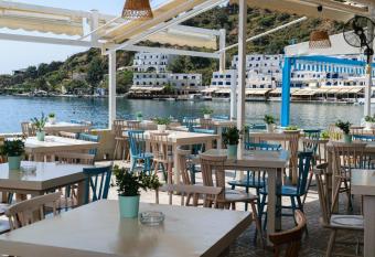 Kyma has Balcony rooms