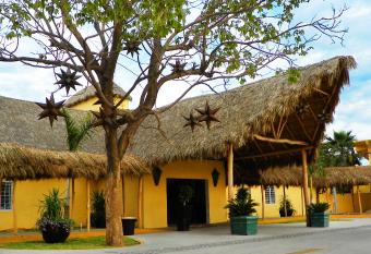 Zar Manzanillo allows 18 year olds to book a room