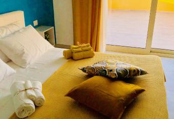 B & B Il Giardino sul Mare has Balcony rooms