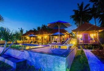 Maha Guru Huts has Balcony rooms