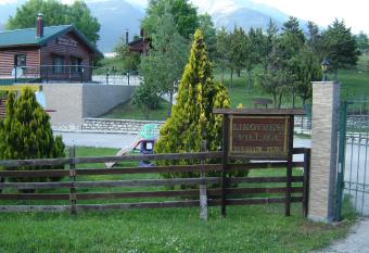 Chalet Likouresi Village allows 18 year olds to book a room