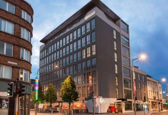 Ramada Encore Leicester City Centre allows 18 year olds to book a room