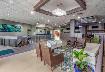 Quality Inn & Conference Centre Midland allows 18 year olds to book a room