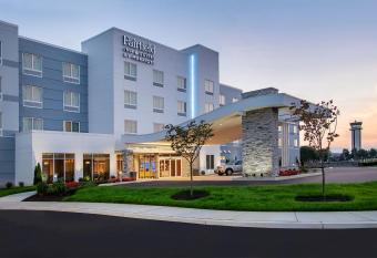 Fairfield Inn & Suites by Marriott Harrisburg International Airport allows 18 year olds to book a room