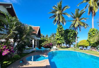 Laemsor Residence has Balcony rooms