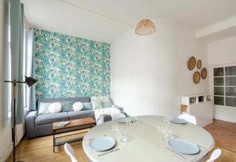 NOCNOC - Le jardin du prefet allows 18 year olds to book a room