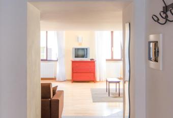 Belvedere Apartments on Como Lake has Balcony rooms