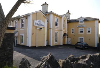Heathcliff House B&B Exclusively for Adults Free large carpark allows 18 year olds to book a room