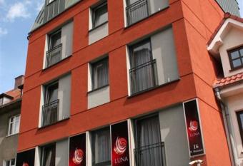 Luna has Balcony rooms