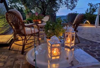 B&B Palazzo Mestichelli Boutique Palace has Balcony rooms