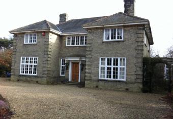 Elloe Lodge allows 18 year olds to book a room